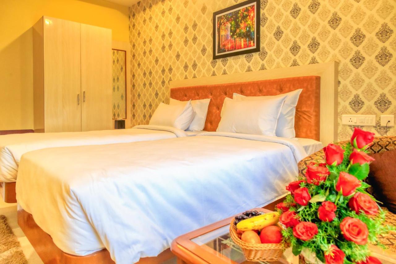 ולורה Hotel Royal Grande מראה חיצוני תמונה