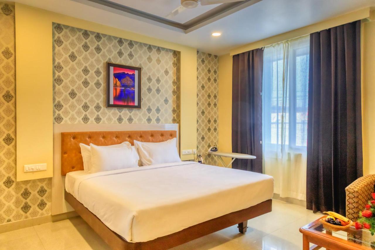 ולורה Hotel Royal Grande מראה חיצוני תמונה