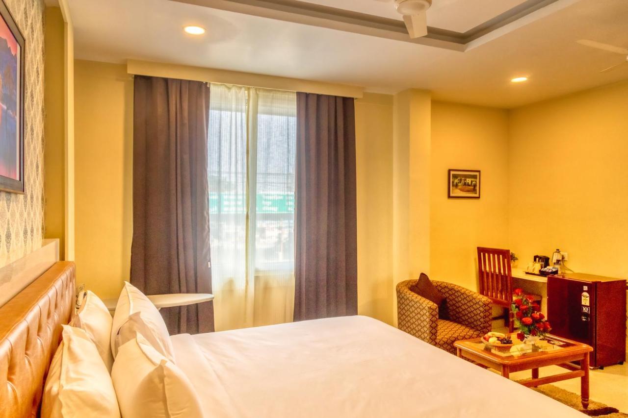 ולורה Hotel Royal Grande מראה חיצוני תמונה