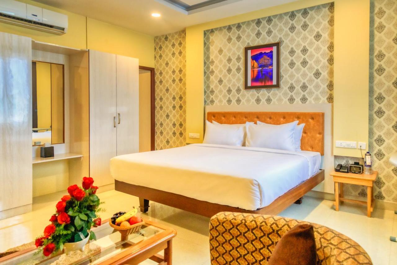 ולורה Hotel Royal Grande מראה חיצוני תמונה