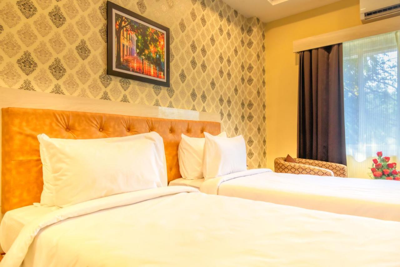 ולורה Hotel Royal Grande מראה חיצוני תמונה