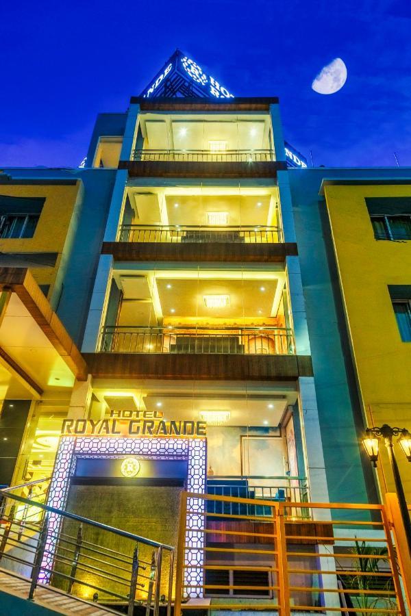 ולורה Hotel Royal Grande מראה חיצוני תמונה