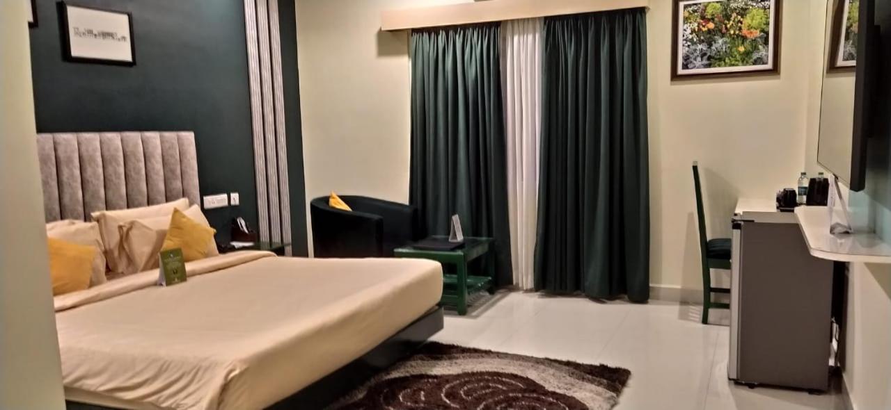 ולורה Hotel Royal Grande מראה חיצוני תמונה
